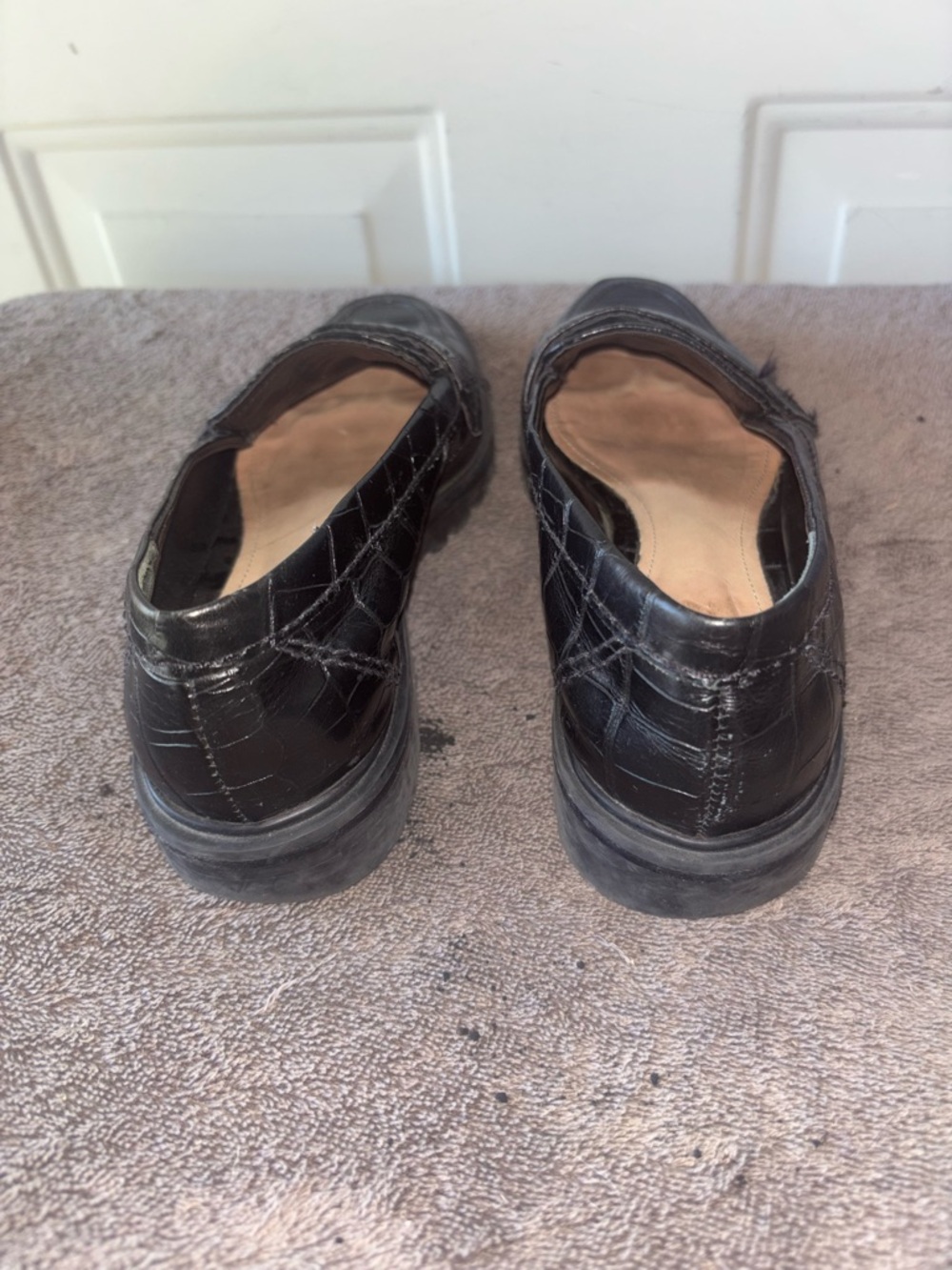 Schutz black leather croc embossed loafers size 7 B - Picture 5 of 6